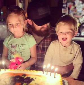 Meet your Posher, Dustin thomas